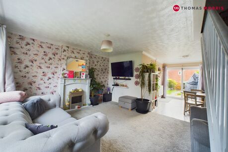 3 bedroom mid terraced house for sale