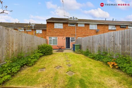 3 bedroom end terraced house for sale