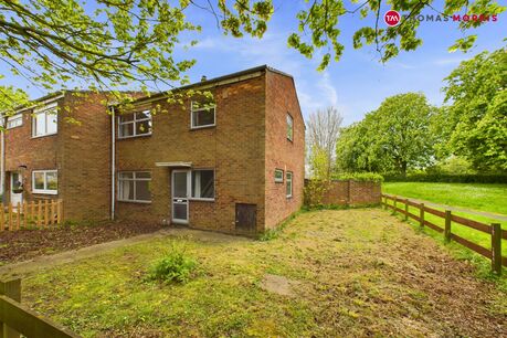 4 bedroom end terraced house for sale