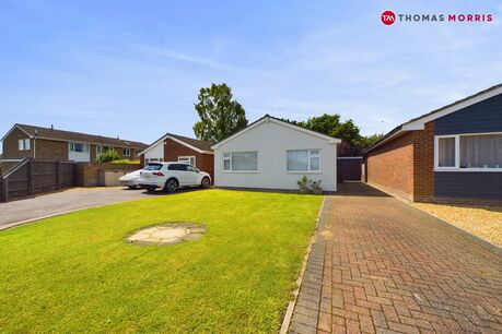 2 bedroom detached bungalow for sale