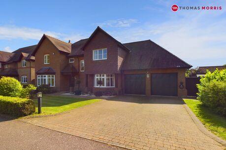 5 bedroom detached house for sale