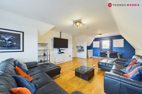 2 bedroom  flat for sale