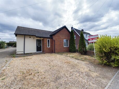 2 bedroom detached bungalow for sale