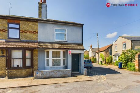 3 bedroom end terraced house for sale