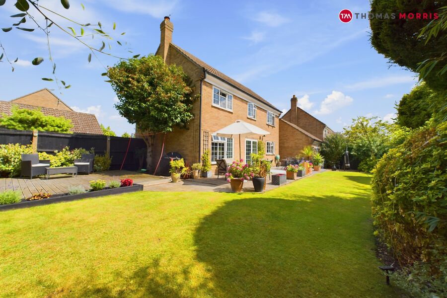 4 bedroom detached house for sale