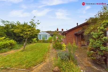 2 bedroom detached bungalow for sale