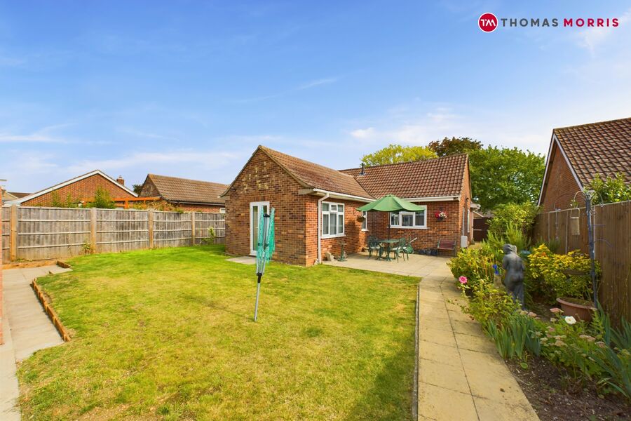 3 bedroom detached bungalow for sale