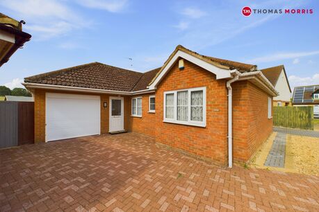 3 bedroom detached bungalow for sale