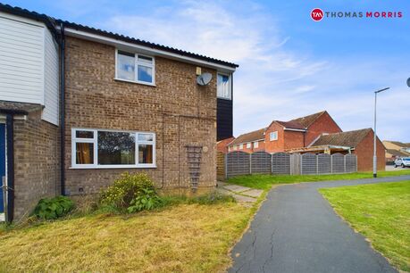 3 bedroom end terraced house for sale