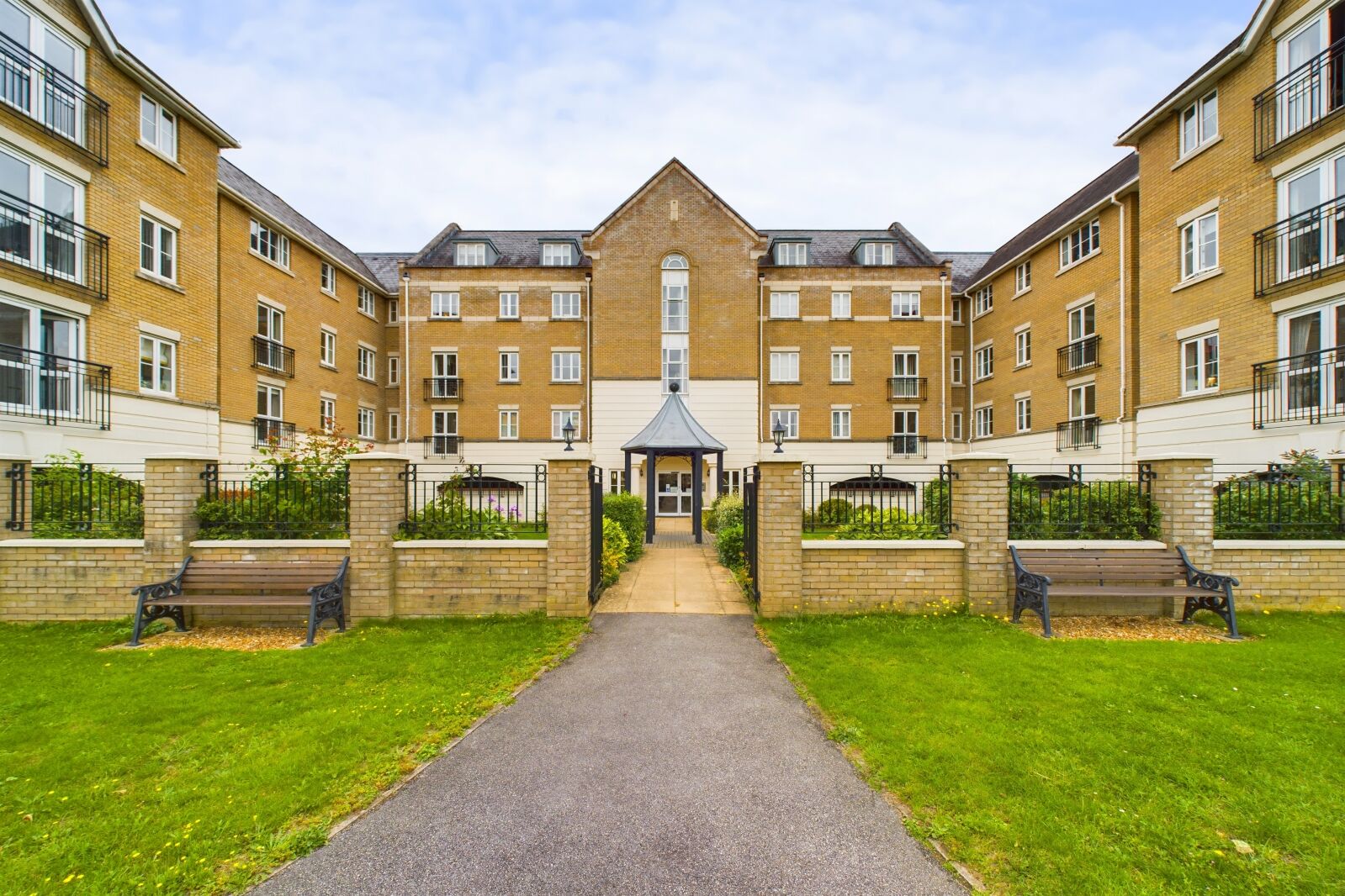 2 bedroom  flat for sale Crosshall Road, Eaton Ford, St. Neots, PE19, main image