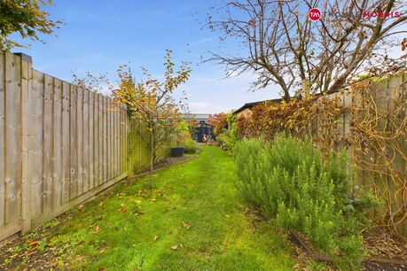 2 bedroom mid terraced house for sale