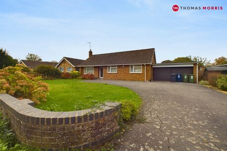 3 bedroom detached bungalow for sale