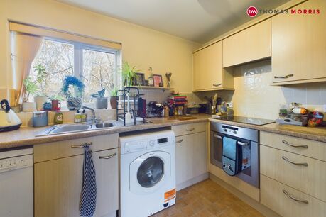 2 bedroom  flat for sale