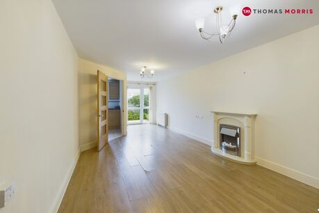 2 bedroom  flat for sale