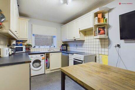 3 bedroom mid terraced house for sale