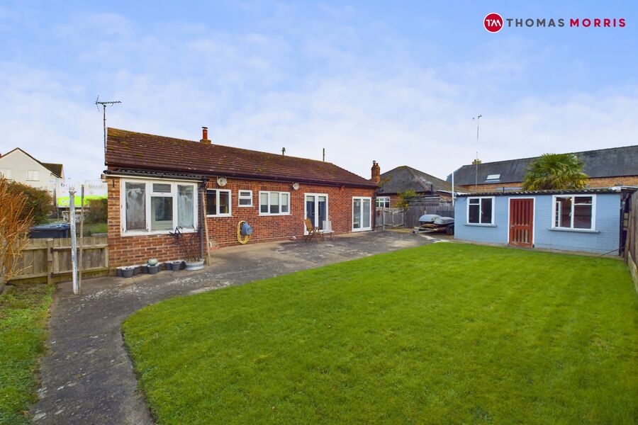 3 bedroom detached bungalow for sale