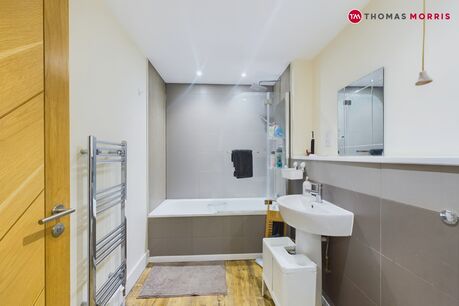 1 bedroom  flat for sale