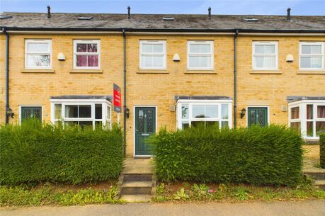 3 bedroom mid terraced house for sale