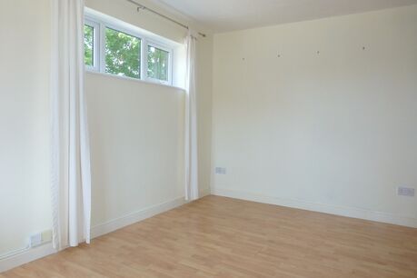 1 bedroom end terraced house to rent, Available unfurnished from 14/02/2025