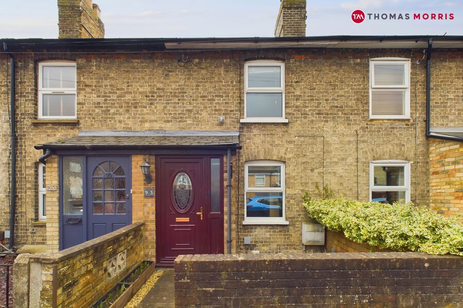 2 bedroom mid terraced house for sale