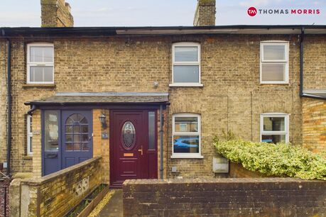 2 bedroom mid terraced house for sale