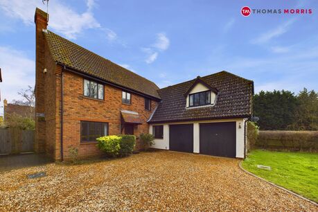 5 bedroom detached house for sale