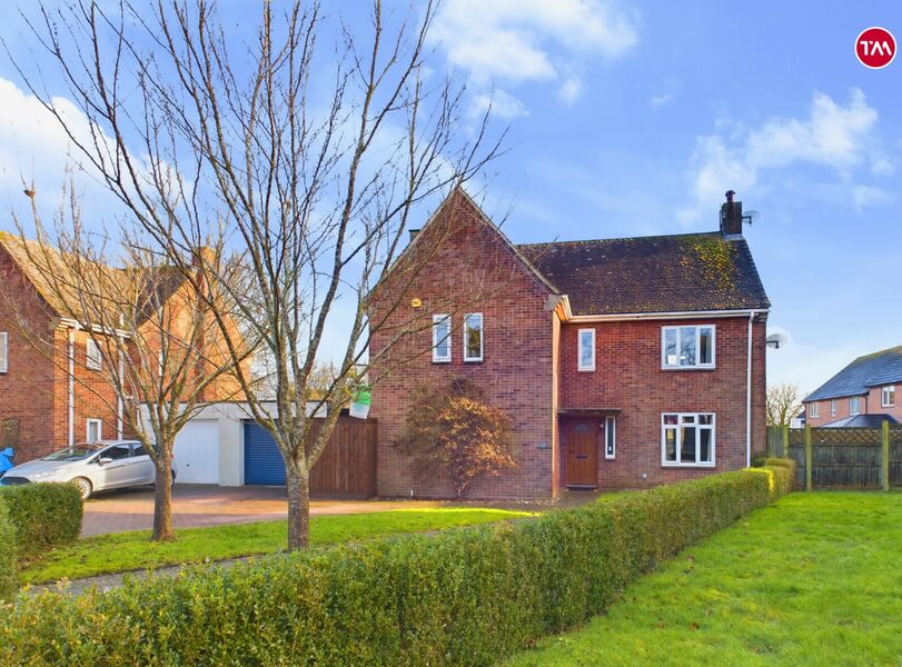 3 bedroom detached house for sale