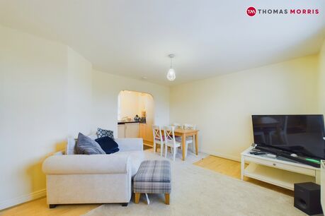 2 bedroom  flat for sale