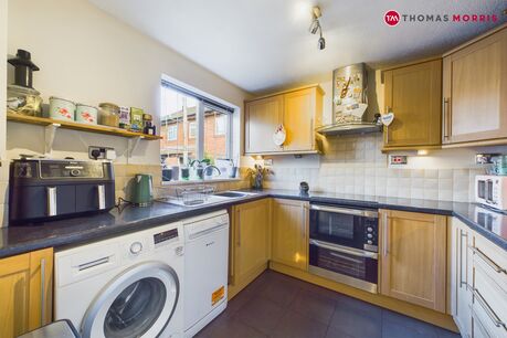 3 bedroom end terraced house for sale