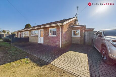 3 bedroom detached bungalow for sale