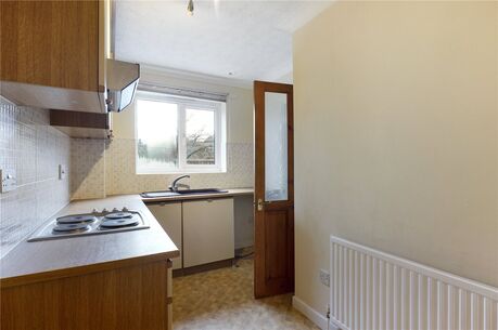 2 bedroom  house to rent, Available unfurnished from 15/03/2025