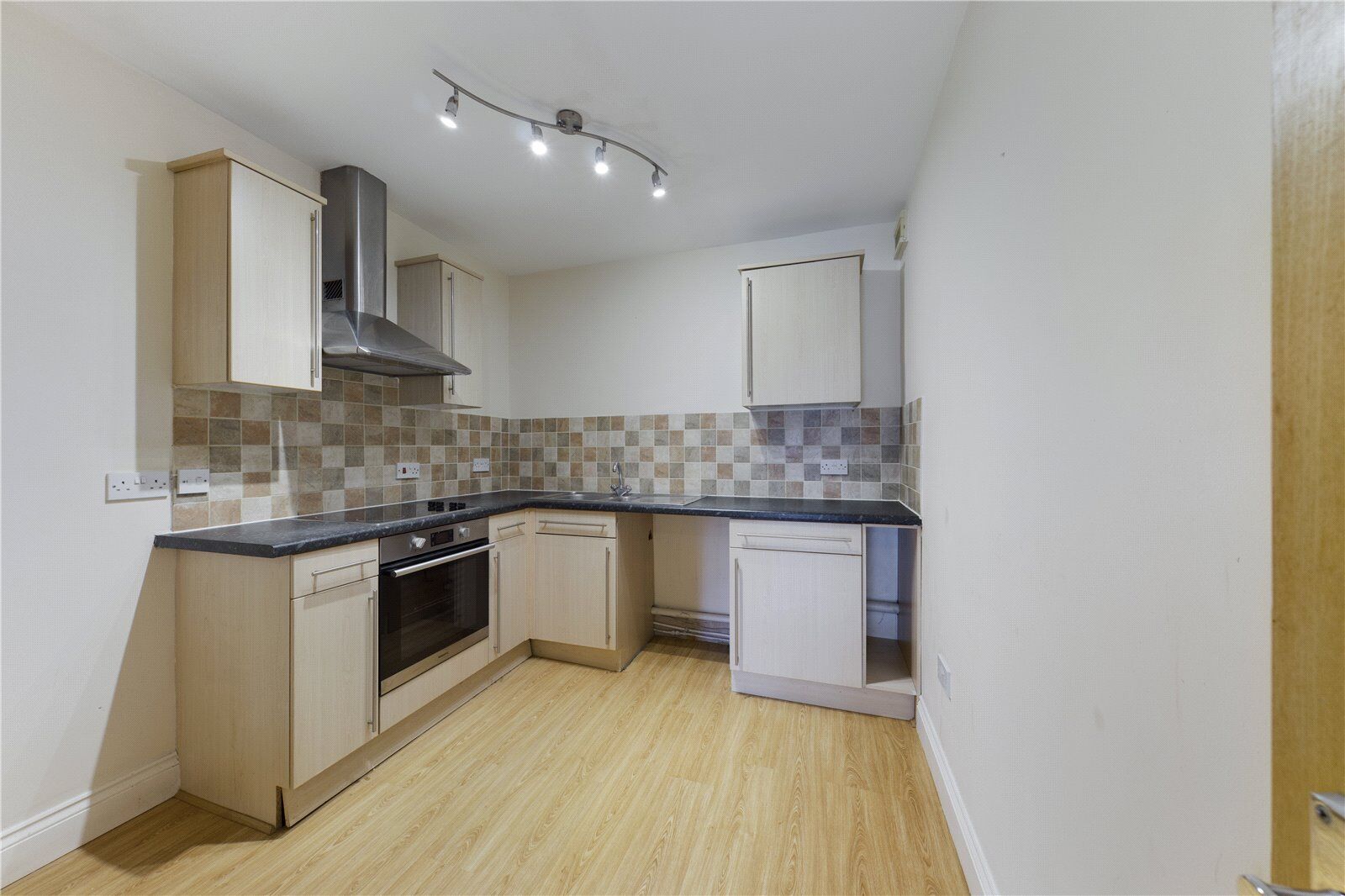 2 bedroom  flat to rent, Available unfurnished from 27/01/2025 Philips Court, Baldock Street, Royston, SG8, main image