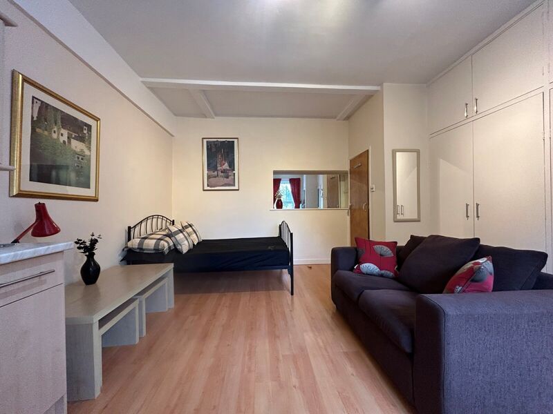 1 bedroom  flat for sale